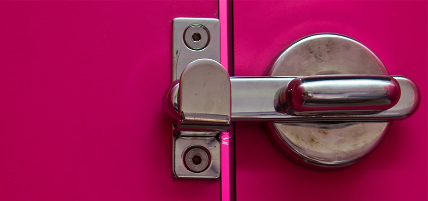 Childproof Gate Lock in Rosemont, California