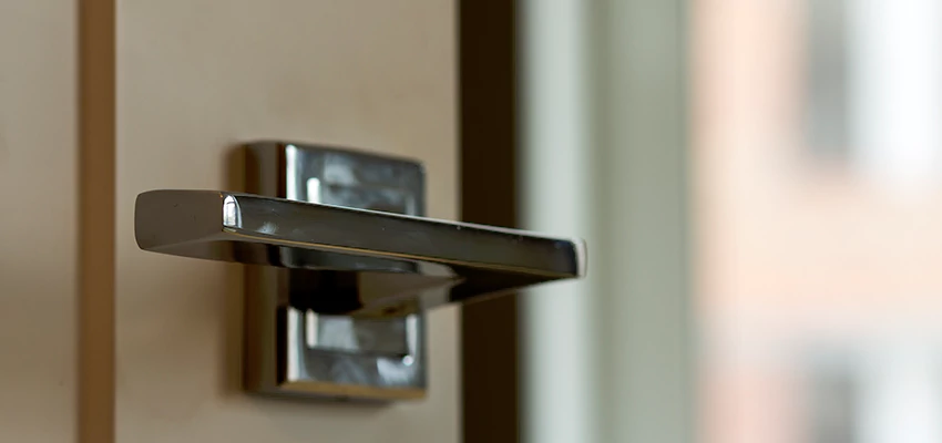 Door Lever Knob Repair in Rosemont, California