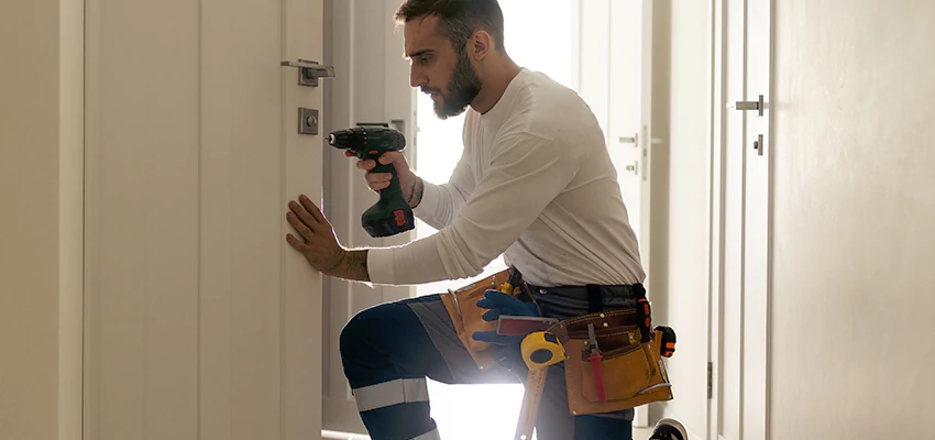 Mailbox Lock Installation Expert in Rosemont, California