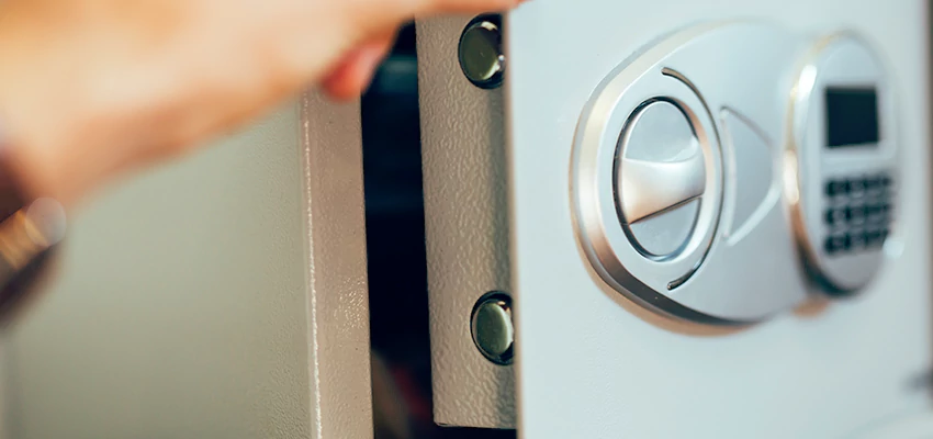 Fingerprint Safe Openers in Rosemont, CA
