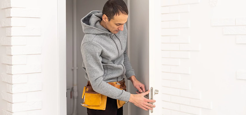 Nighttime Locksmith Near Me in Rosemont, CA